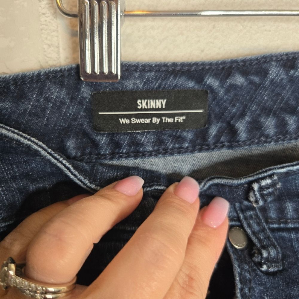 Torrid Mid Rise Skinny Jeans - Picture 4 of 5